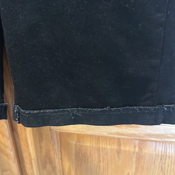 Denizen from Levi's Men's 9" InseamSlim Fit Jean Shorts-Black size 32” - Picture 6 of 12